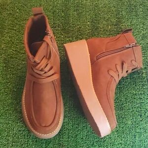 Like New Sonoma Good For Life Enigma Wedge Platform Heel, Zipper Sides,Lace Up